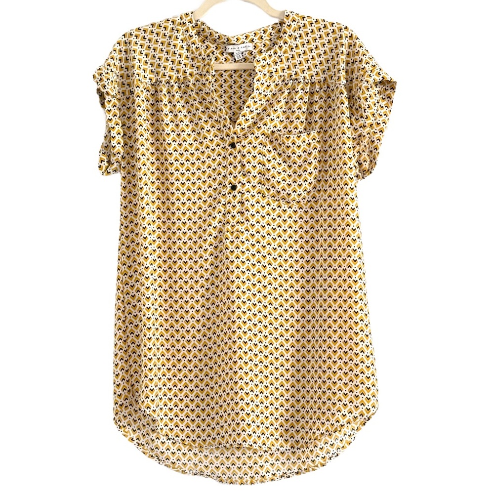 Chic Yellow Patterned Blouse - image 1